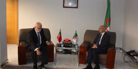 Algérie: Industrie Automobile : Yousfi évoque le développement du partenariat industriel avec les ambassadeurs tunisien et portugais