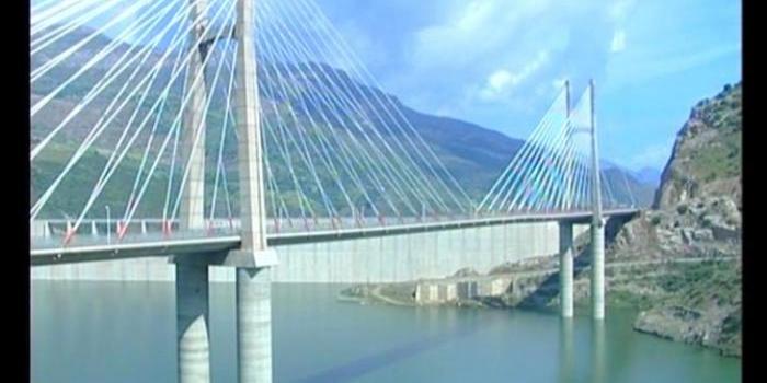Une galerie de plus de 1 000 mètres de profondeur POUR RENFORCER LE SOL DU VIADUC TRANSRHUMEL