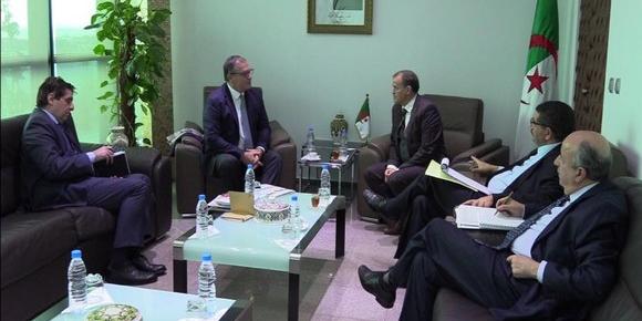 ALGÉRIE-Kamel Rezig reçoit le président de la Chambre de commerce et d'industrie algéro-française