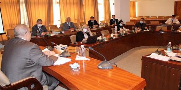 Algérie :Industrie, Zeghdar se réunit avec les responsables de Madar Holding